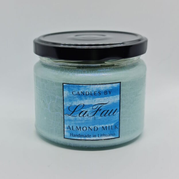 Idril candle - almond milk